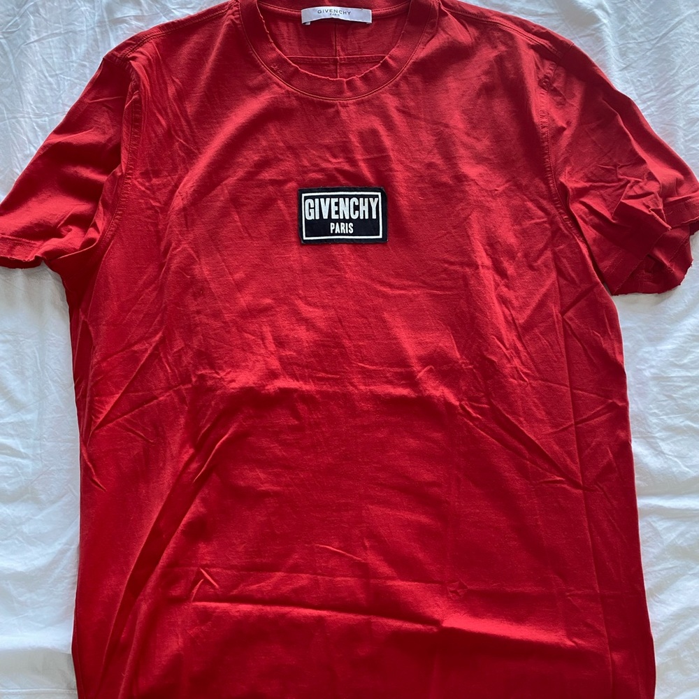 GIVENCHY T SHIRT
